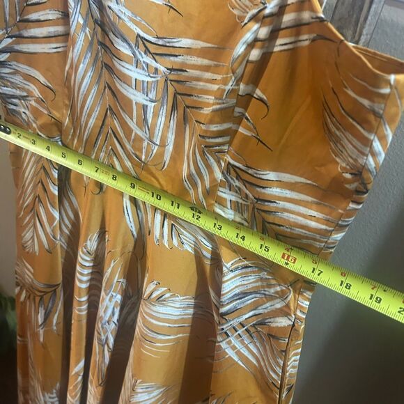 Palm-Print Midi Dress White House Black Market - Picture 6 of 15